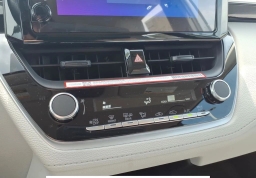 Toyota Corolla Cross L 2WD (Natl) 2026
