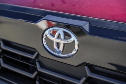 Toyota Corolla Cross LE 2WD (Natl) 2026