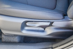 Toyota Corolla Cross LE 2WD (Natl) 2026