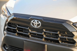 Toyota Corolla Cross LE 2WD (Natl) 2026