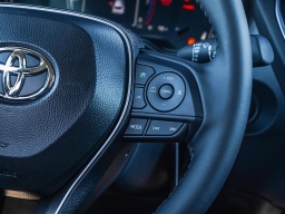 Toyota Corolla Cross LE 2WD (Natl) 2026