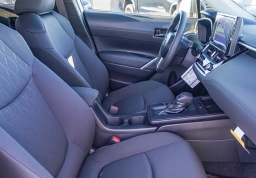 Toyota Corolla Cross LE 2WD (Natl) 2026