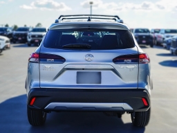 Toyota Corolla Cross LE 2WD (Natl) 2026