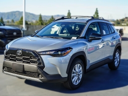 Toyota Corolla Cross LE 2WD (Natl) 2026