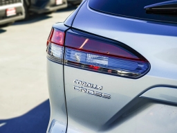 Toyota Corolla Cross LE 2WD (Natl) 2026