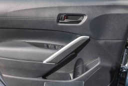 Toyota Corolla Cross LE 2WD (Natl) 2026