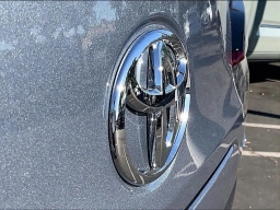 Toyota Corolla Cross LE 2WD (Natl) 2026