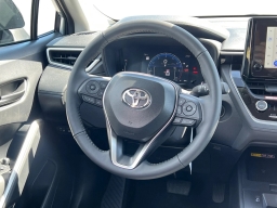 Toyota Corolla Cross LE 2WD (Natl) 2026