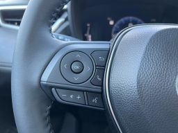 Toyota Corolla Cross LE 2WD (Natl) 2026