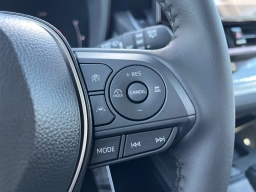 Toyota Corolla Cross LE 2WD (Natl) 2026