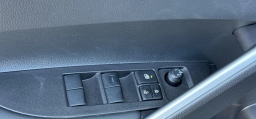 Toyota Corolla Cross LE 2WD (Natl) 2026