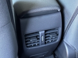Toyota Corolla Cross LE 2WD (Natl) 2026