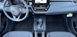 Toyota Corolla Cross LE 2WD (Natl) 2026