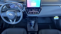 Toyota Corolla Cross XLE 2WD (Natl) 2026