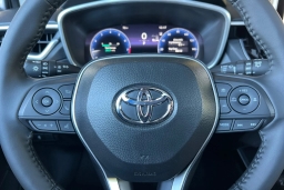 Toyota Corolla Cross XLE 2WD (Natl) 2026