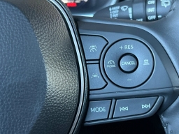 Toyota Corolla Cross XLE 2WD (Natl) 2026