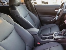 Toyota Corolla Cross XLE 2WD (Natl) 2026