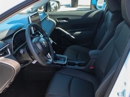 Toyota Corolla Cross XLE 2WD (Natl) 2026