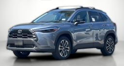 Toyota Corolla Cross XLE 2WD (Natl) 2026