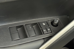 Toyota Corolla Cross XLE 2WD (Natl) 2026