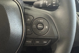 Toyota Corolla Cross XLE 2WD (Natl) 2026
