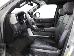 Toyota Sequoia Platinum 4WD (Natl) 2026