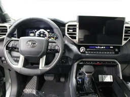 Toyota Sequoia Platinum 4WD (Natl) 2026