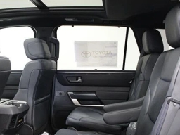 Toyota Sequoia Platinum 4WD (Natl) 2026