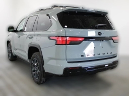 Toyota Sequoia Platinum 4WD (Natl) 2026