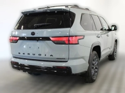 Toyota Sequoia Platinum 4WD (Natl) 2026