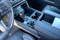 Toyota Sequoia Limited 4WD (Natl) 2026