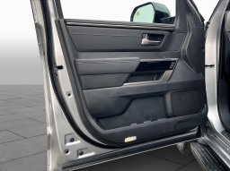 Toyota Sequoia Limited 4WD (Natl) 2026