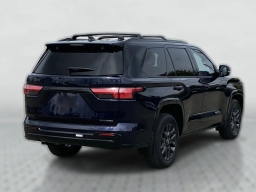 Toyota Sequoia Platinum 4WD (Natl) 2026