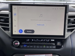 Toyota Sequoia Platinum 4WD (Natl) 2026