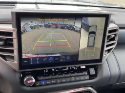 Toyota Sequoia Platinum 4WD (Natl) 2026