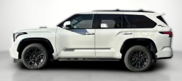 Toyota Sequoia Platinum 4WD (Natl) 2026