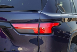 Toyota Sequoia Limited 4WD (Natl) 2026