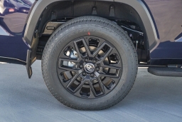 Toyota Sequoia Limited 4WD (Natl) 2026