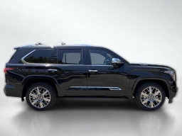 Toyota Sequoia Capstone 4WD (Natl) 2026