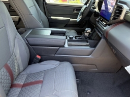 Toyota Sequoia Capstone 4WD (Natl) 2026
