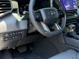 Toyota Sequoia Capstone 4WD (Natl) 2026