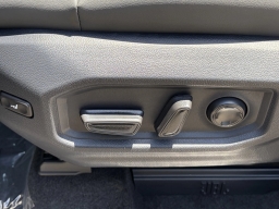 Toyota Sequoia Capstone 4WD (Natl) 2026