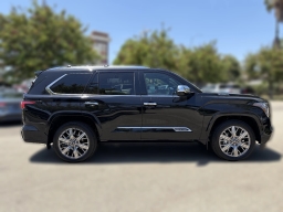 Toyota Sequoia Capstone 4WD (Natl) 2026