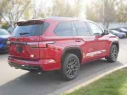 Toyota Sequoia Platinum 4WD (Natl) 2026