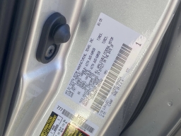 Toyota Sequoia Platinum 4WD (Natl) 2026