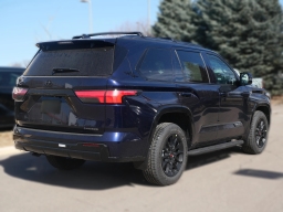 Toyota Sequoia Platinum 4WD (Natl) 2026