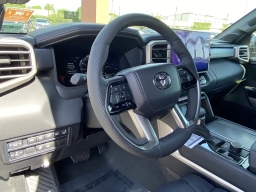 Toyota Sequoia Platinum 4WD (Natl) 2026