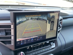 Toyota Sequoia Platinum 4WD (Natl) 2026