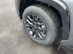 Toyota Sequoia Platinum 4WD (Natl) 2026