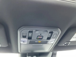 Toyota Sequoia Platinum 4WD (Natl) 2026